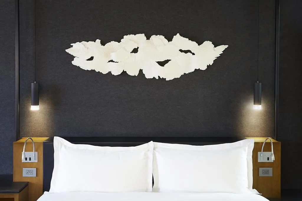 Le Germain Hotel Toronto 4*,